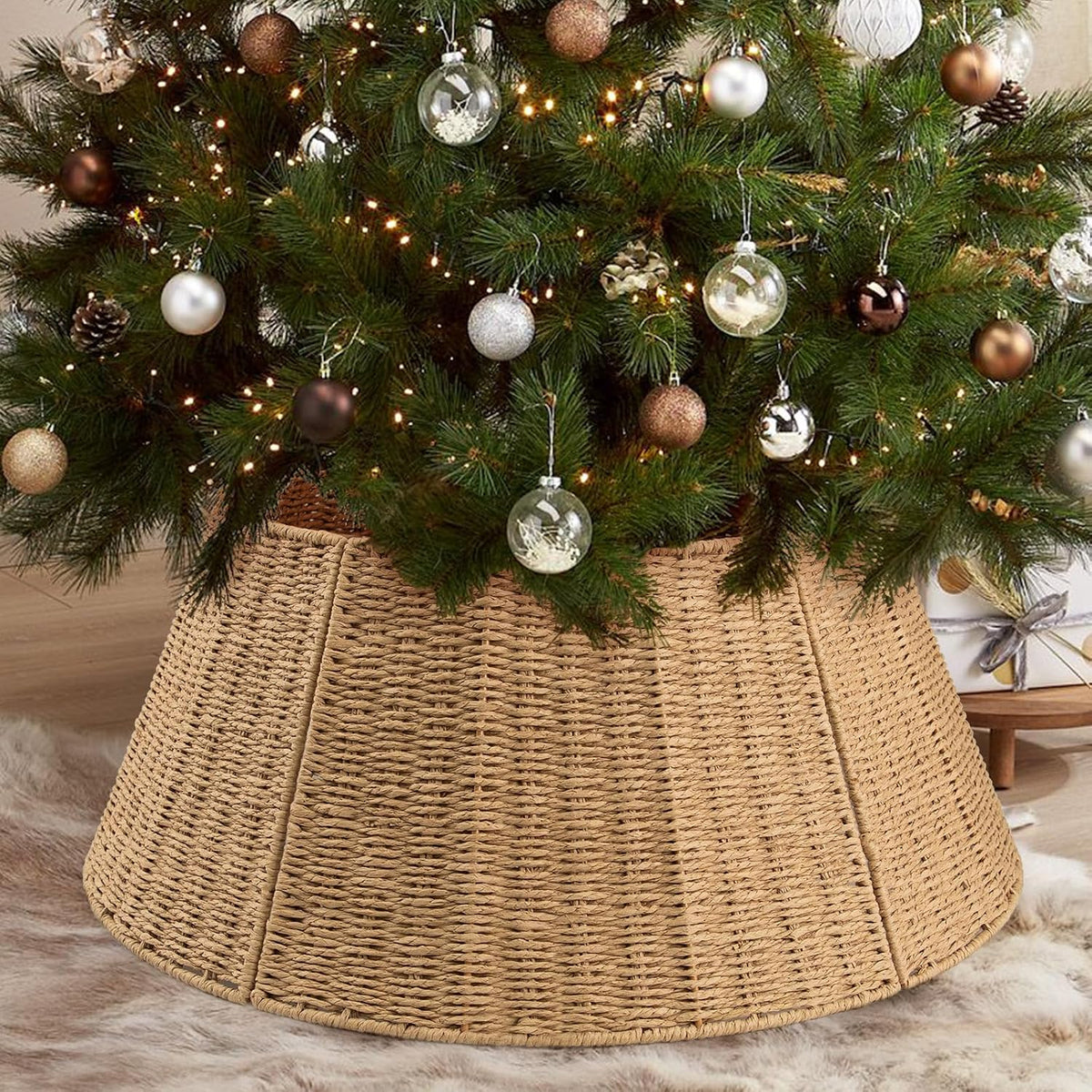 24 inch woven natural christmas tree collar