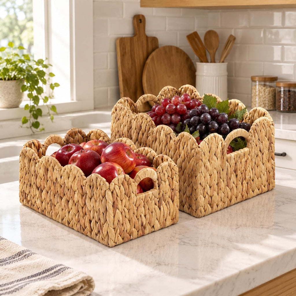 Scalloped water hyacinth basket weave detail